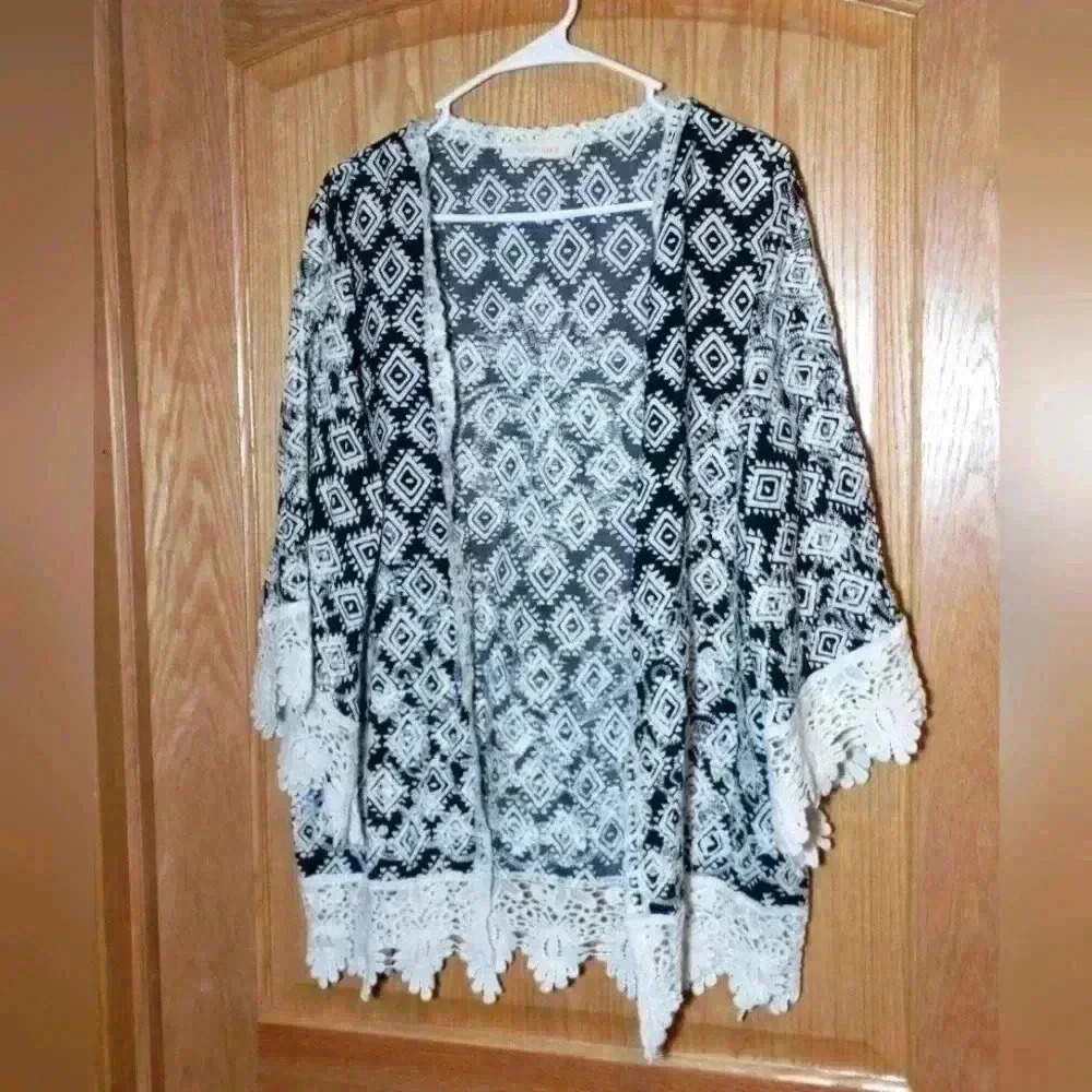 Solitaire women's Large cardigan coverup lace black cream embroidered diamond